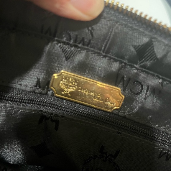 MCM BLACK LONG HANDLE TOTE - Picture 10 of 12